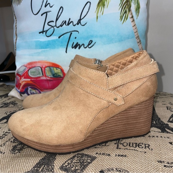 Dr. Scholls NWOB! Be Energized Whats Good Brown Wedge Heels Booties Size 8M - Picture 2 of 13